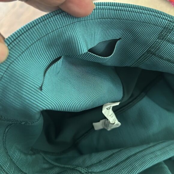 Lululemon Teal Cropped Athletic Leggings 8 - Picture 6 of 8